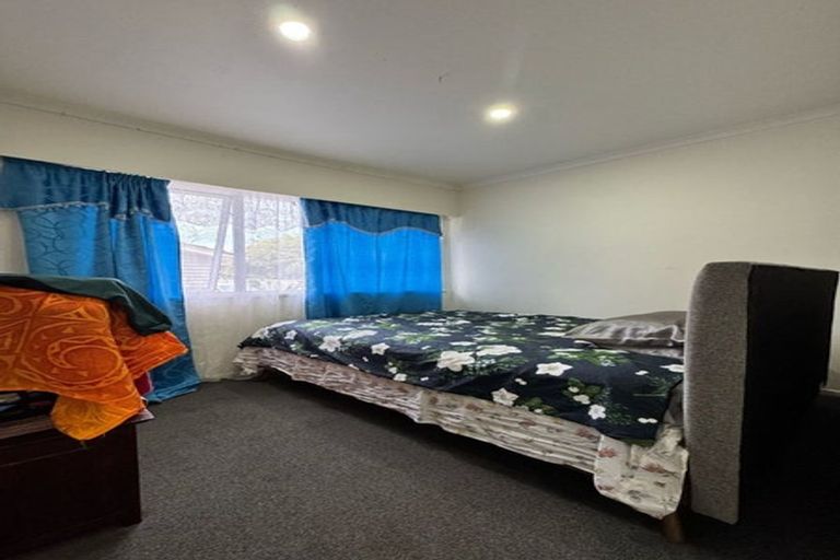 Photo of property in 8 Martin Road, Manurewa, Auckland, 2102