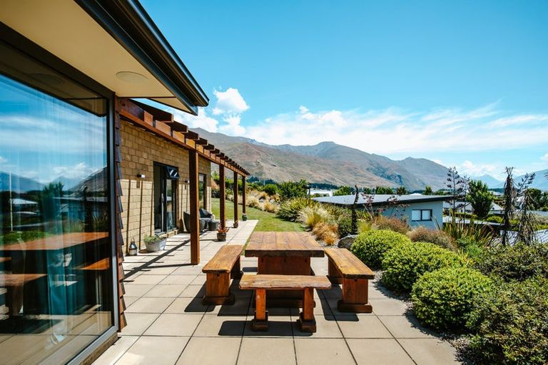 Photo of property in 62 West Meadows Drive, Wanaka, 9305