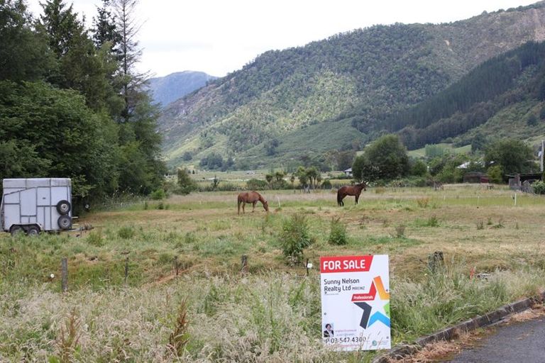 Photo of property in 115a Fairfax Street, Murchison, 7007