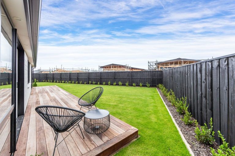 Photo of property in 9 Crosado Place, Rolleston, 7614