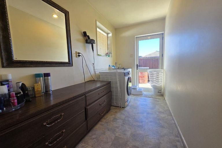 Photo of property in 17a Thistledown Place, Woolston, Christchurch, 8062