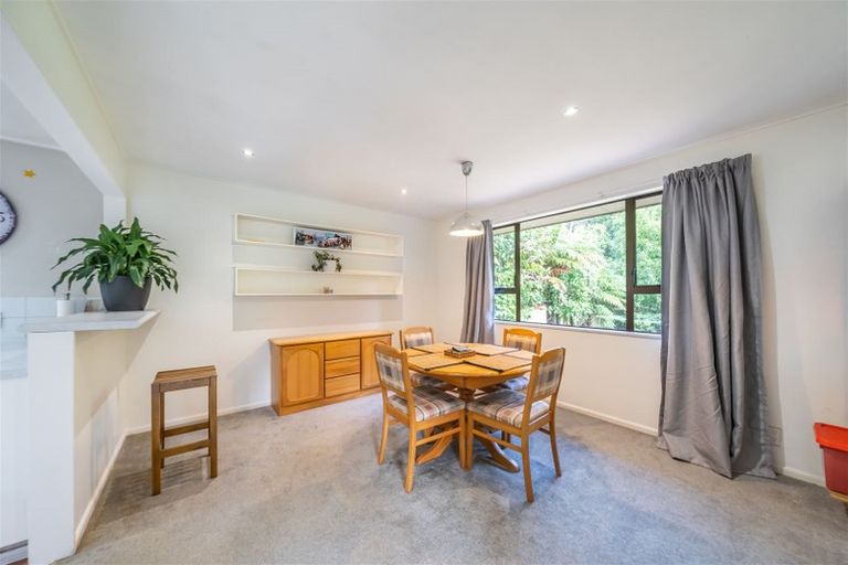 Photo of property in 546a Stokes Valley Road, Stokes Valley, Lower Hutt, 5019