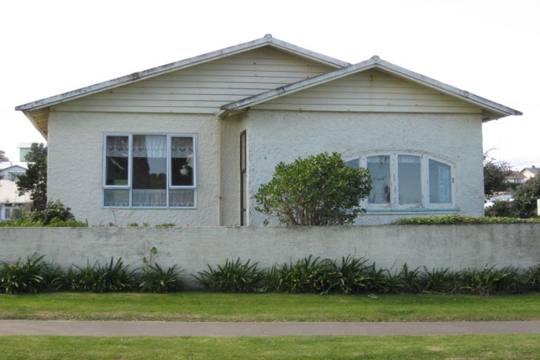 Photo of property in 42 Seafront Road, Castlecliff, Whanganui, 4501