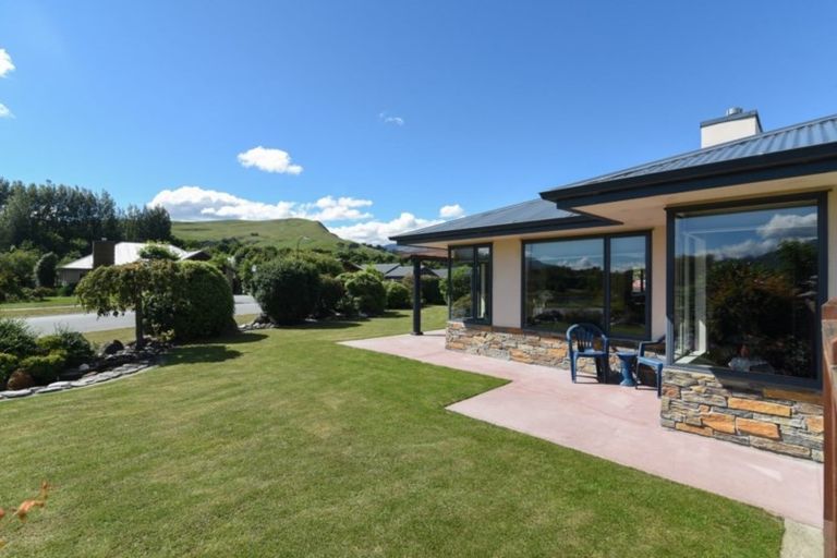 Photo of property in 12 Mavora Road, Lake Hayes, Queenstown, 9304