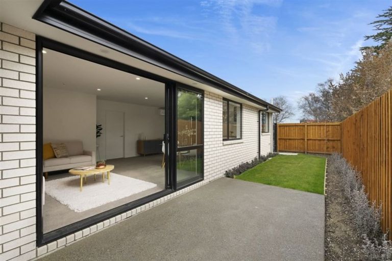 Photo of property in 56a Sawyers Arms Road, Northcote, Christchurch, 8052