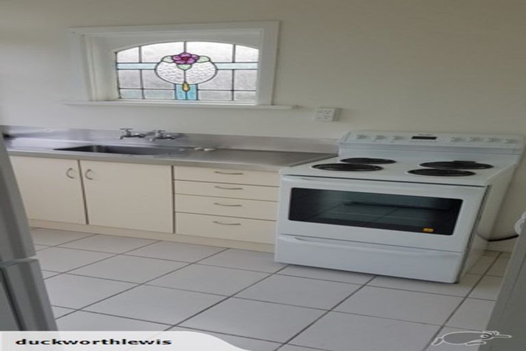 Photo of property in 11 Lawrence Street, Newtown, Wellington, 6021