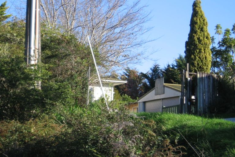 Photo of property in 27 Candia Road, Swanson, Auckland, 0614