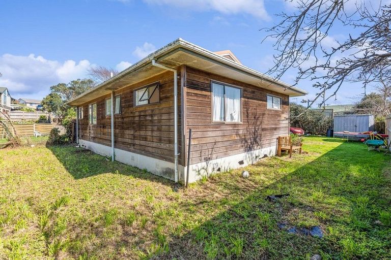 Photo of property in 30 Anaru Street, Raumati Beach, Paraparaumu, 5032