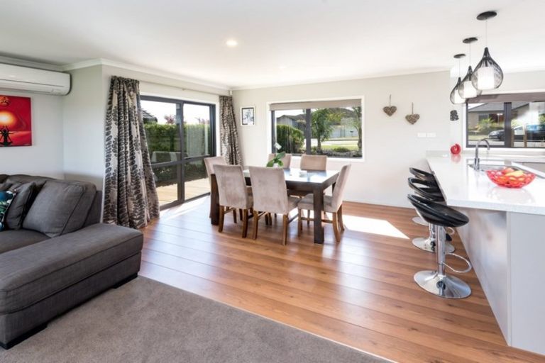 Photo of property in 8 William Andrew Road, Pukekohe, 2120