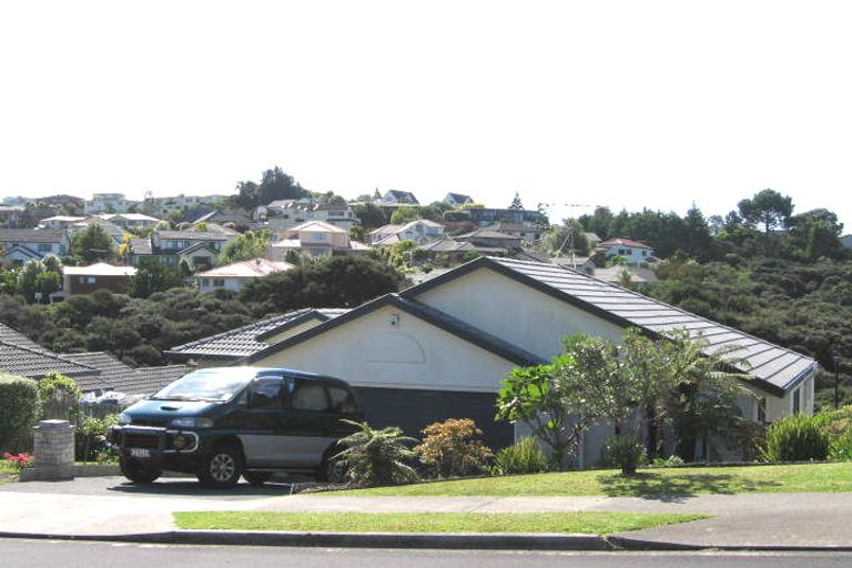 Photo of property in 16 Carnmore Place, Torbay, Auckland, 0630
