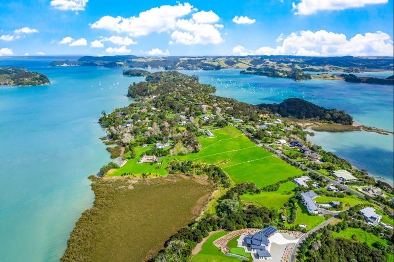 Photo of property in 106 Ridge Road, Mahurangi East, 0982
