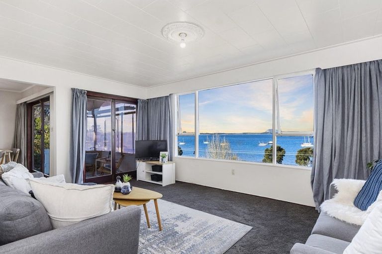 Photo of property in 39 Harbour View Road, Omokoroa, 3114