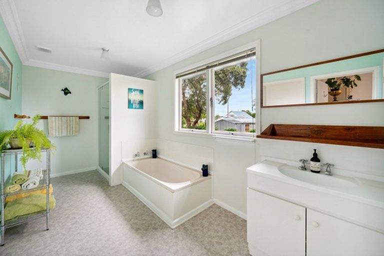 Photo of property in 1 Grange Road North, Haumoana, 4102