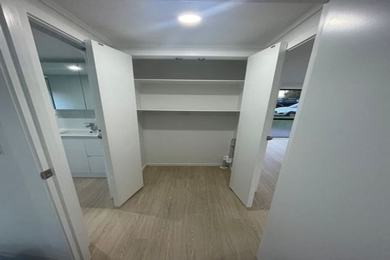 Photo of property in 36 White Heron Drive, Massey, Auckland, 0614