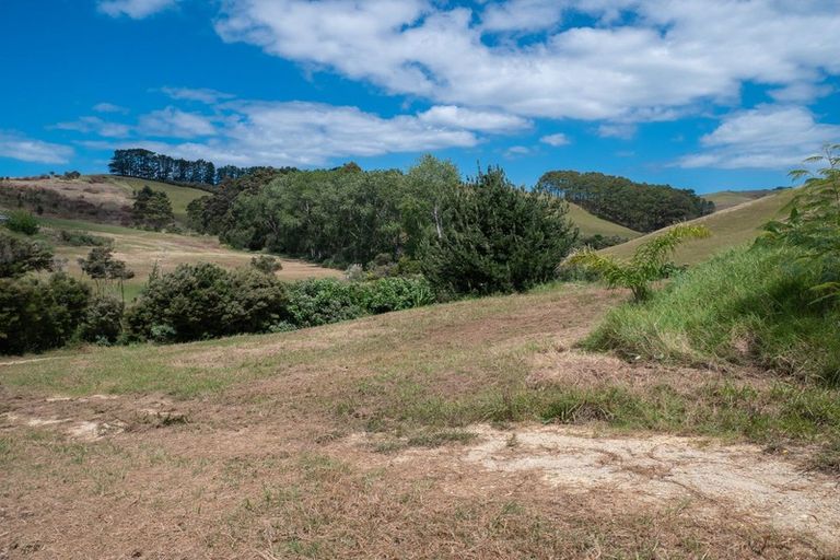 Photo of property in 14 Pekama Drive, Cable Bay, 0420