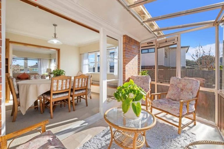 Photo of property in 45 Buckingham Crescent, Manukau, Auckland, 2025