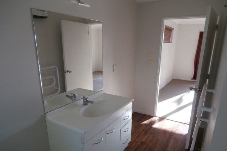 Photo of property in 103 Halberg Street, Dallington, Christchurch, 8061