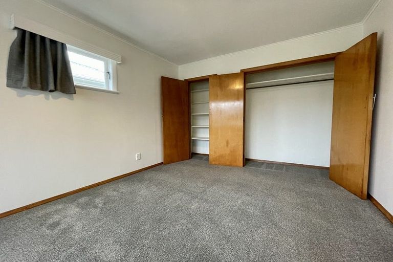 Photo of property in 69 Taylor Terrace, Tawa, Wellington, 5028