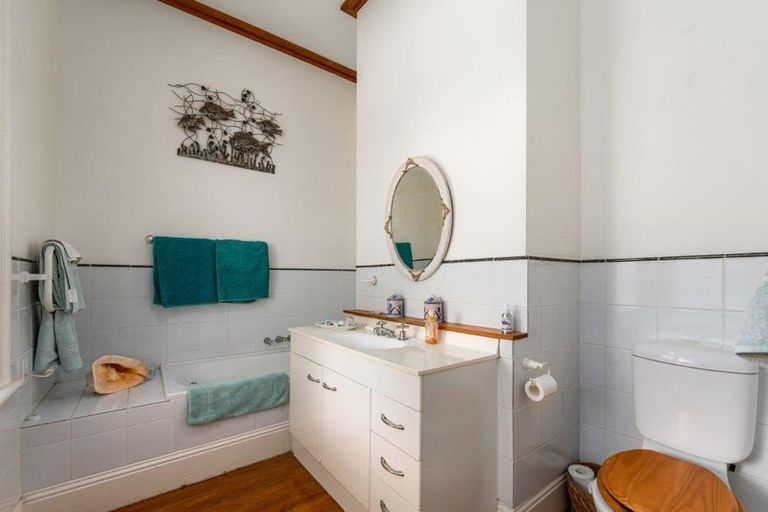 Photo of property in 7 Calico Line, Marton, 4710