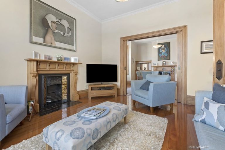 Photo of property in 33 Upper Bourke Street, Kilbirnie, Wellington, 6022