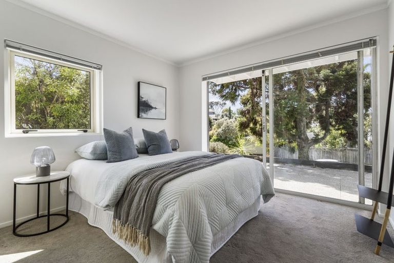 Photo of property in 21 St Ives Terrace, Mairangi Bay, Auckland, 0630