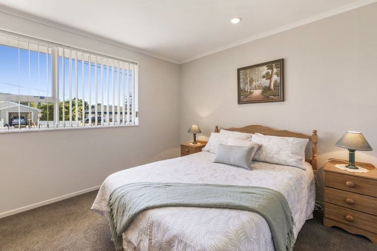 Photo of property in 27 Utauta Street, Waikanae, 5036