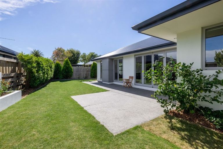 Photo of property in 37a Country Palms Drive, Halswell, Christchurch, 8025