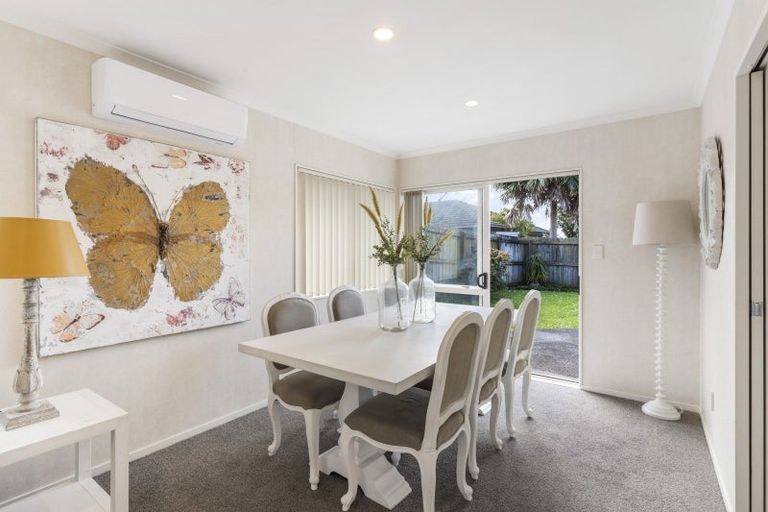 Photo of property in 9 Ballydonegan Rise, East Tamaki, Auckland, 2013