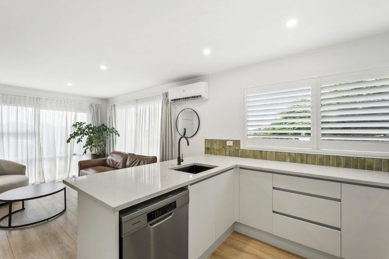 Photo of property in 1/24 Bayview Road, Bayview, Auckland, 0629