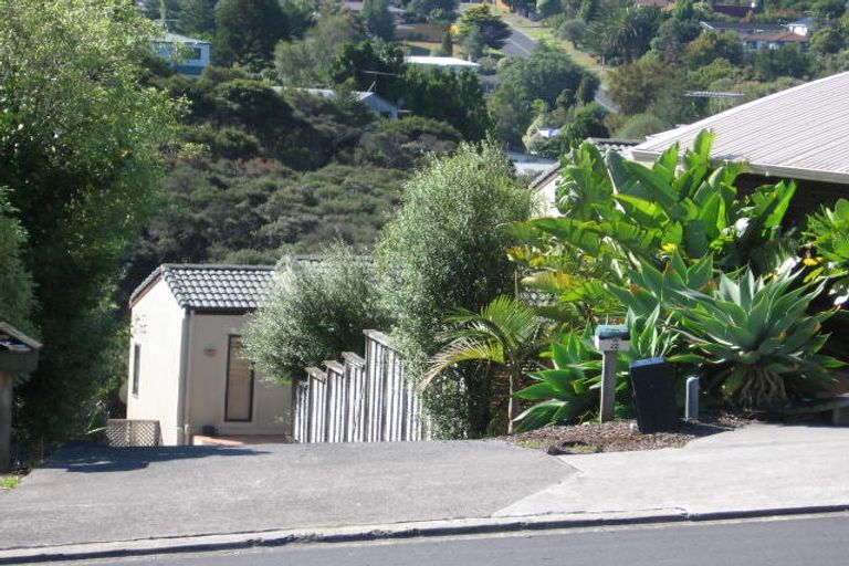 Photo of property in 22 Carnmore Place, Torbay, Auckland, 0630