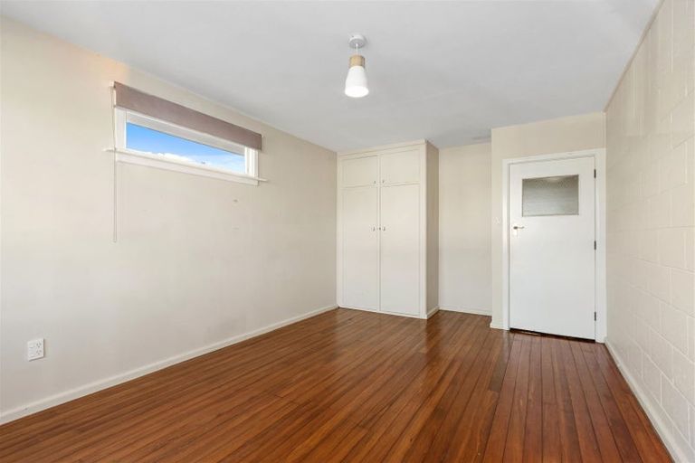 Photo of property in 2/64 Kirkwood Avenue, Upper Riccarton, Christchurch, 8041