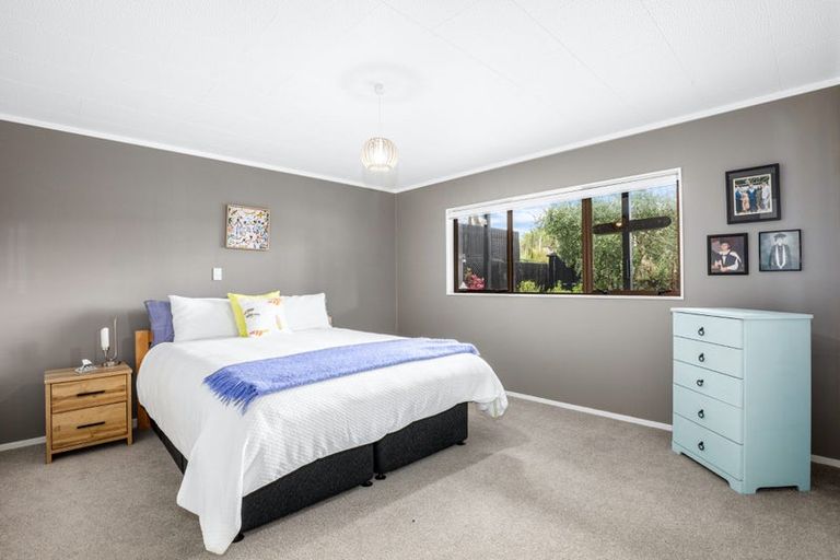 Photo of property in 1/6 Mana Esplanade, Paremata, Porirua, 5026