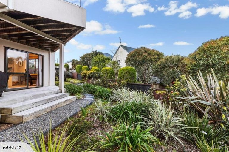 Photo of property in 1/262 Onewa Road, Birkenhead, Auckland, 0626