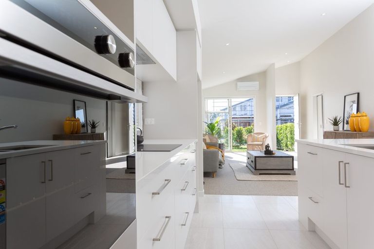 Photo of property in 37 Saint Pauls Drive, Brookfield, Tauranga, 3110