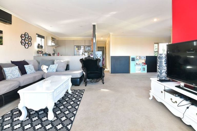 Photo of property in 30 Midshipman Court, Gulf Harbour, Whangaparaoa, 0930