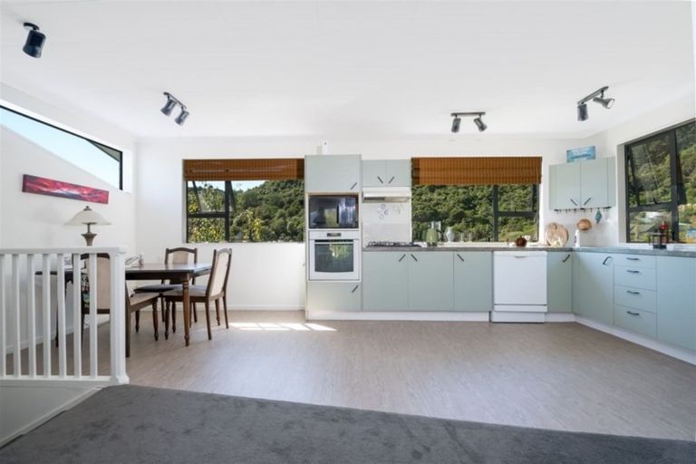 Photo of property in 4 Finlay Grove, Waikawa, Picton, 7220