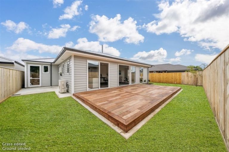 Photo of property in 12 Poulson Grove, Trentham, Upper Hutt, 5018