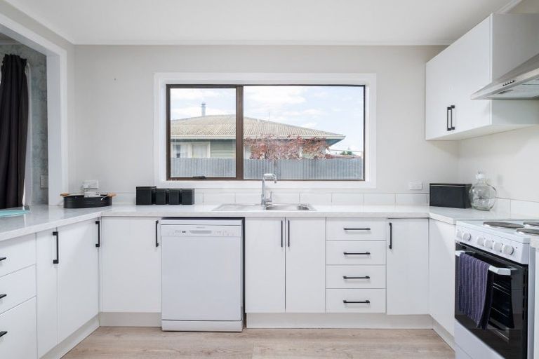 Photo of property in 42 Lytton Road, Riverdale, Gisborne, 4010