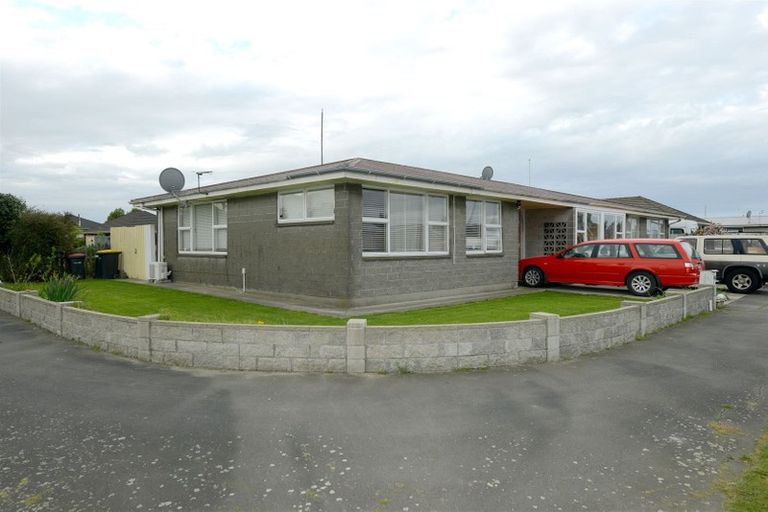 Photo of property in 2/22 Blakehall Place, Spreydon, Christchurch, 8024