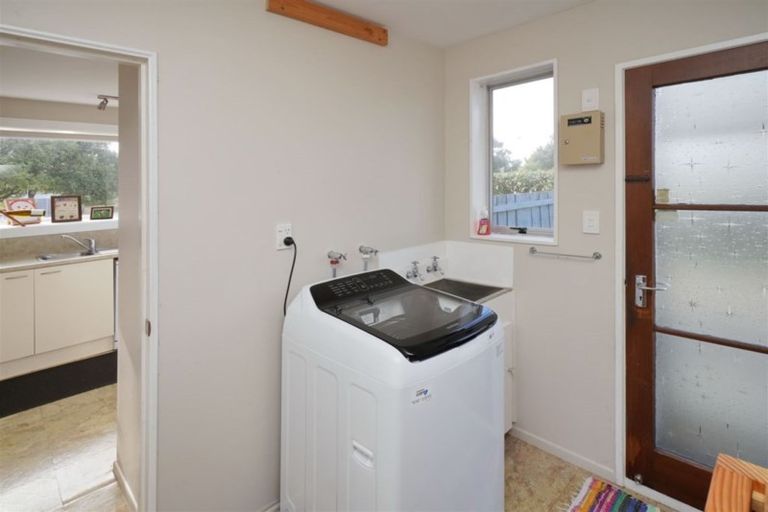 Photo of property in 15 Inwoods Road, Parklands, Christchurch, 8083