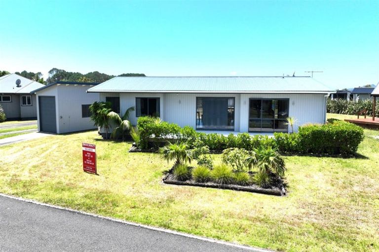 Photo of property in 133 Harbour Drive, Matarangi, Whitianga, 3592
