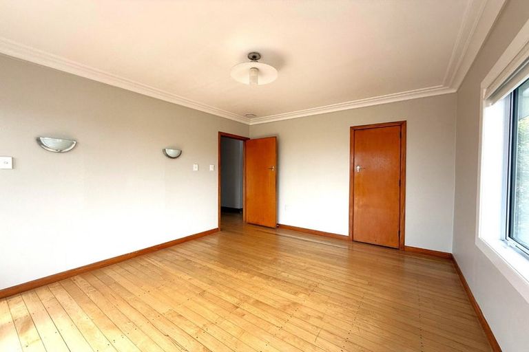 Photo of property in 939 East Coast Road, Torbay, Auckland, 0630