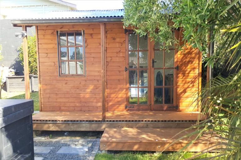 Photo of property in 44 Woodward Avenue, Mangere Bridge, Auckland, 2022