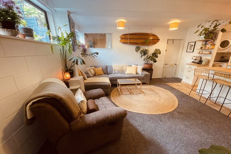 Photo of property in 121 Poplar Grove, Whalers Gate, New Plymouth, 4310