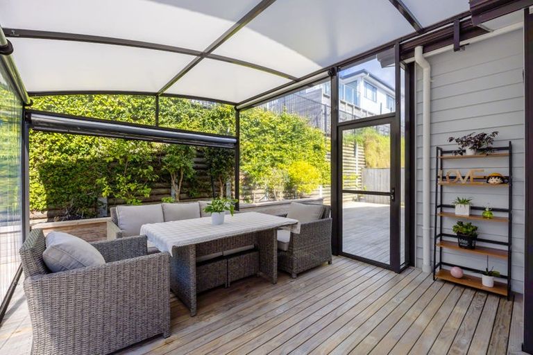 Photo of property in 6 Turutu Place, Long Bay, Auckland, 0630