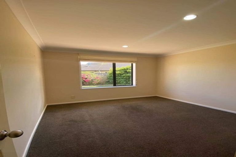 Photo of property in 46 Glenross Drive, Wattle Downs, Auckland, 2103