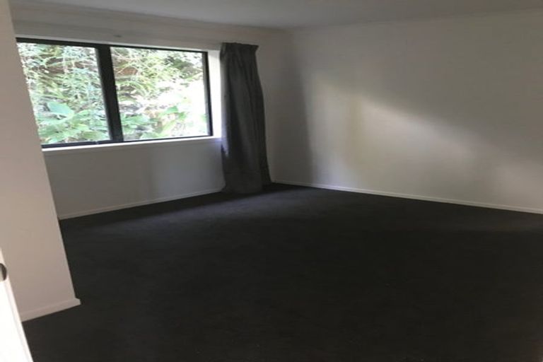 Photo of property in 38 Tree View Avenue, Glenfield, Auckland, 0629