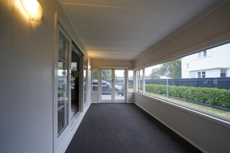 Photo of property in 324 College Street, West End, Palmerston North, 4410