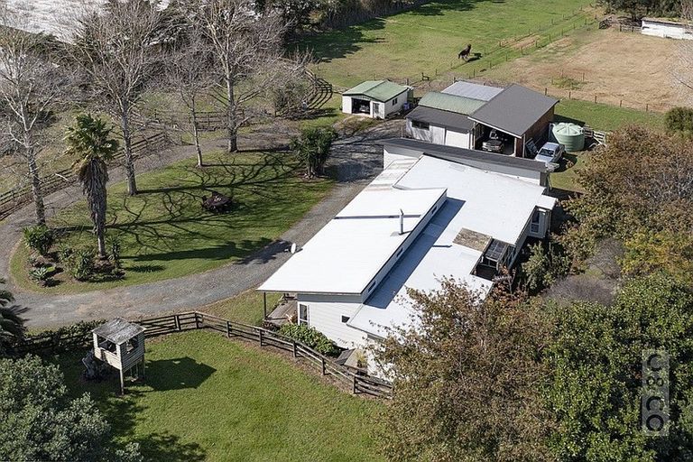 Photo of property in 2246 State Highway 16, Helensville, 0875