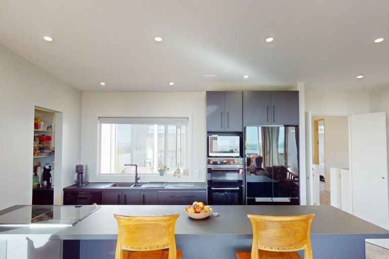 Photo of property in 5 Somerset Grove, Waitarere Beach, Levin, 5510